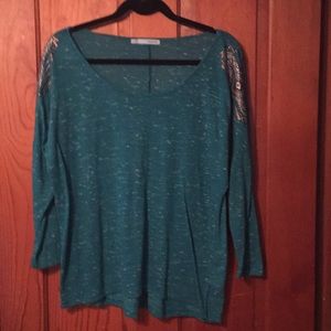 Maurices green heathered top with cute sleeves